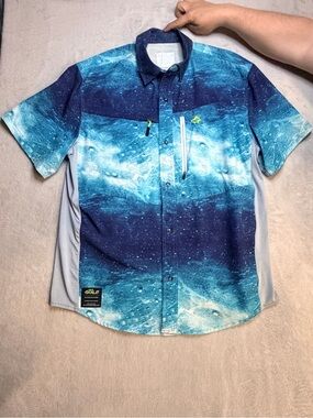 Casual Blue Gradient Short-Sleeve Button-Down Shirt